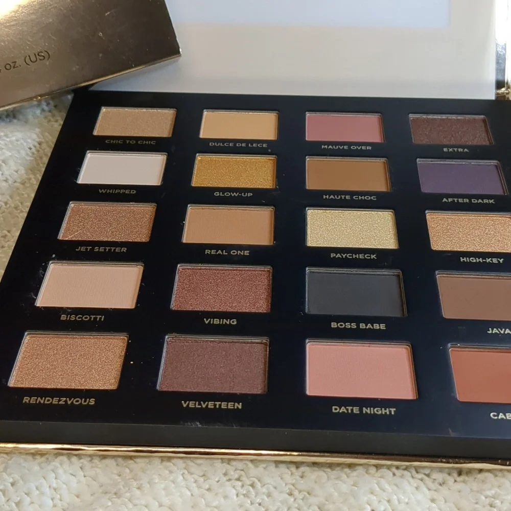 ICONIC London BOOMING & GLEAMING Eyeshadow Palette, 20 x5g/0.05oz